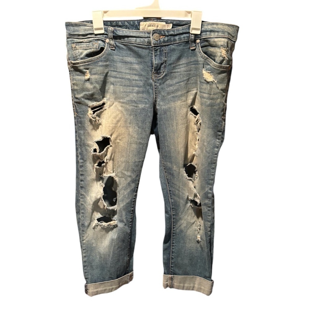 Torrid Distressed Cropped Mid Rise Jeans in Size 12